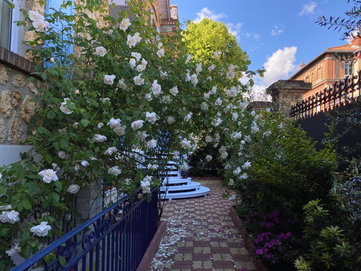 Le Talisman Bed & Breakfast Saint-Germain-en-Laye Bagian luar foto